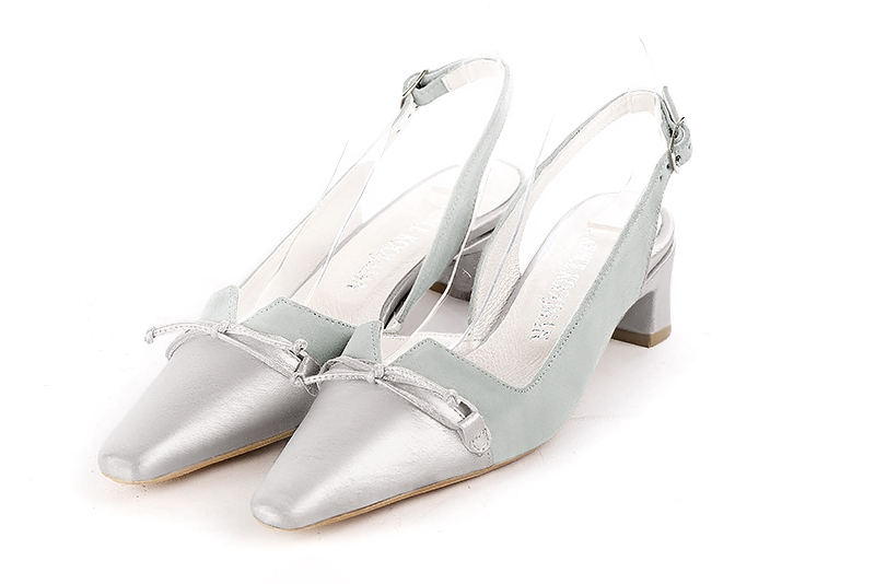 Light silver and pearl grey women's open back shoes, with a knot. Tapered toe. Low kitten heels. Front view - Florence KOOIJMAN